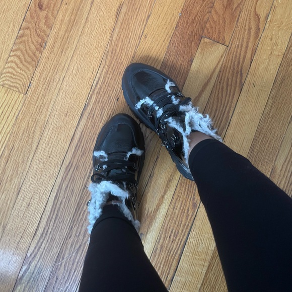 Gorgeous chunky patent leather/cream fur Marc Cain boot/sneakers😍 - Picture 2 of 8